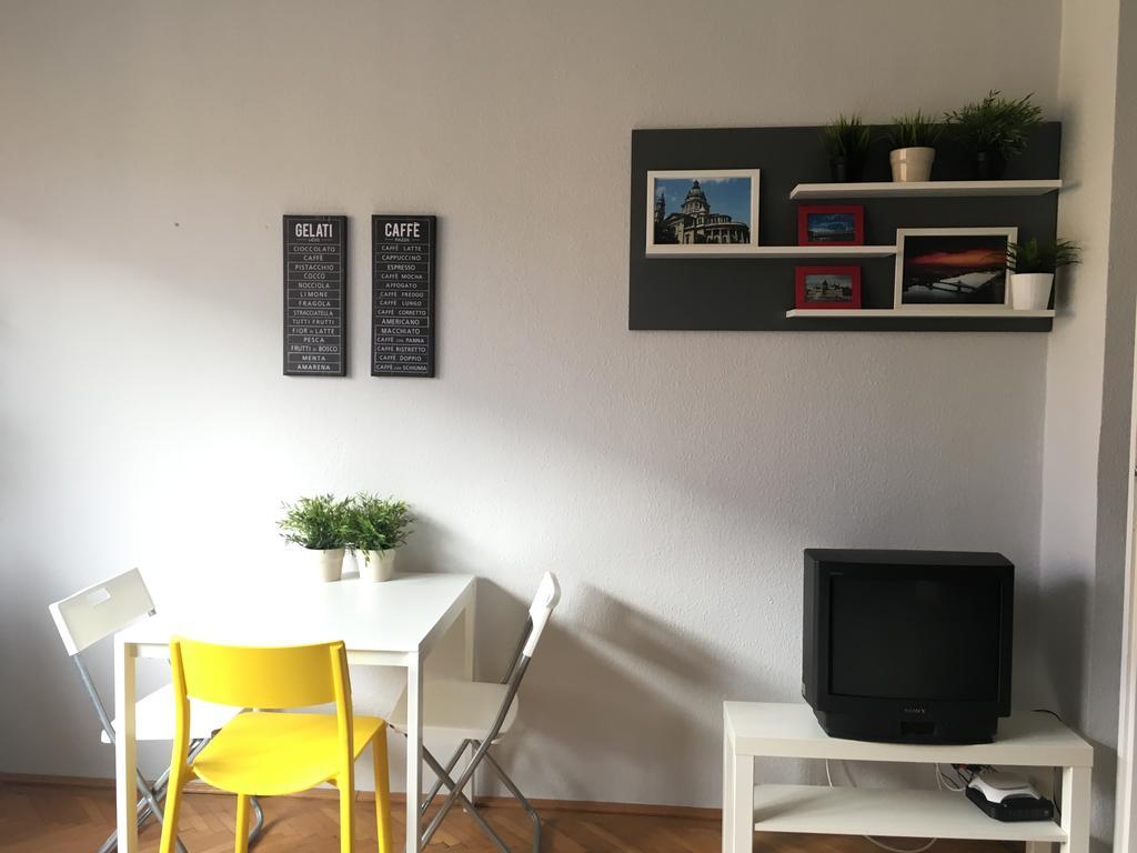 Budget By Hi5 - Vaci Street 44 * Budapest